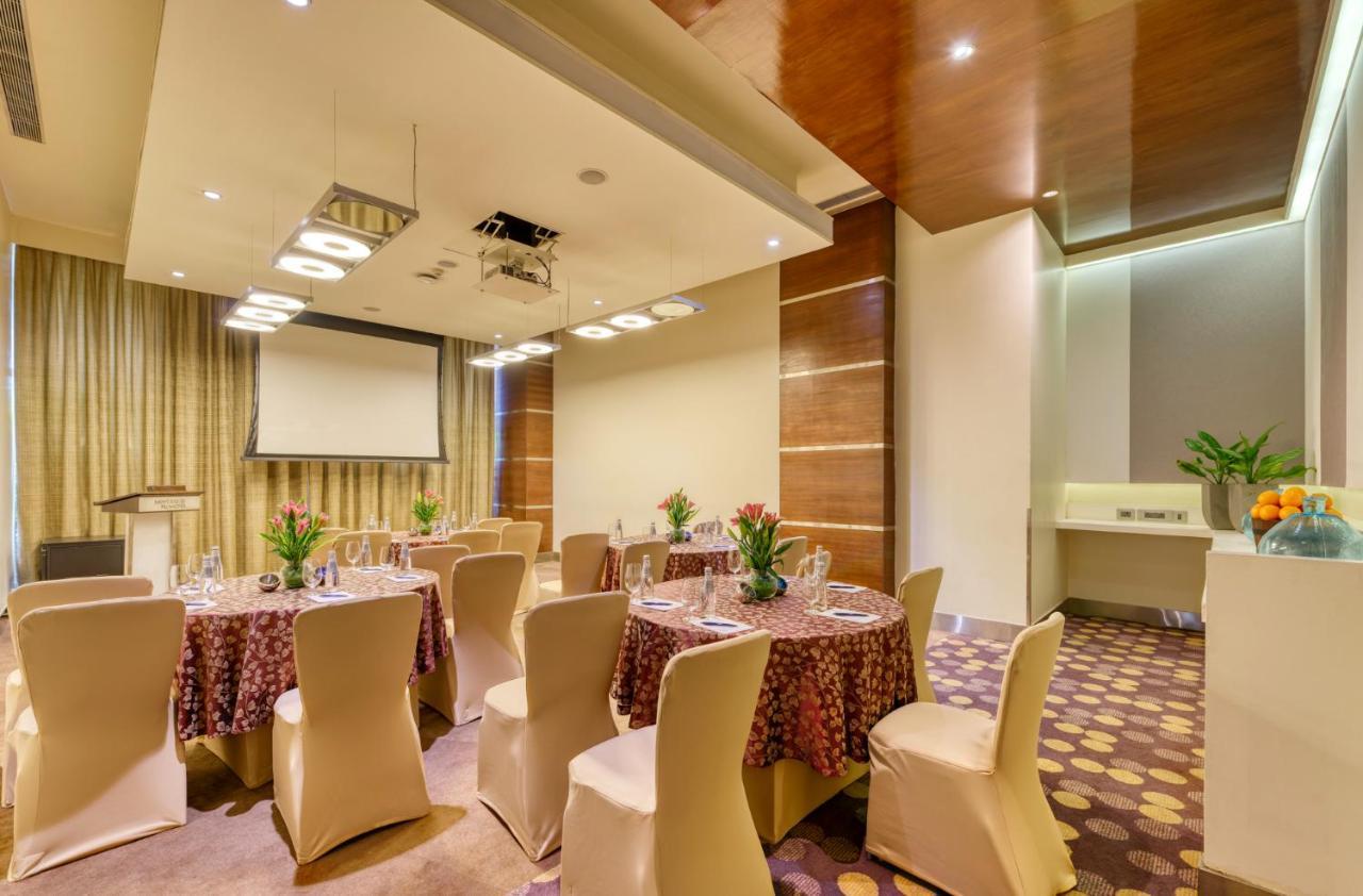 Novotel Bengaluru Outer Ring Road Bagian luar foto