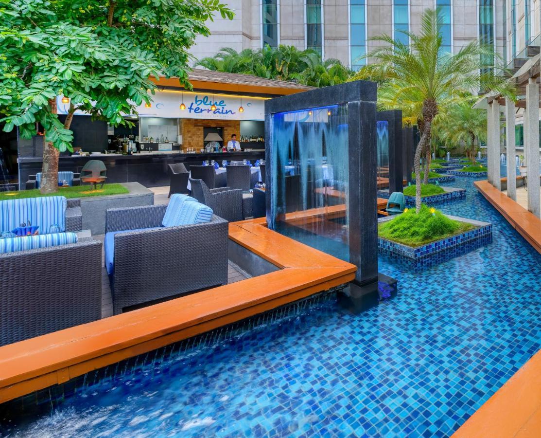 Novotel Bengaluru Outer Ring Road Bagian luar foto