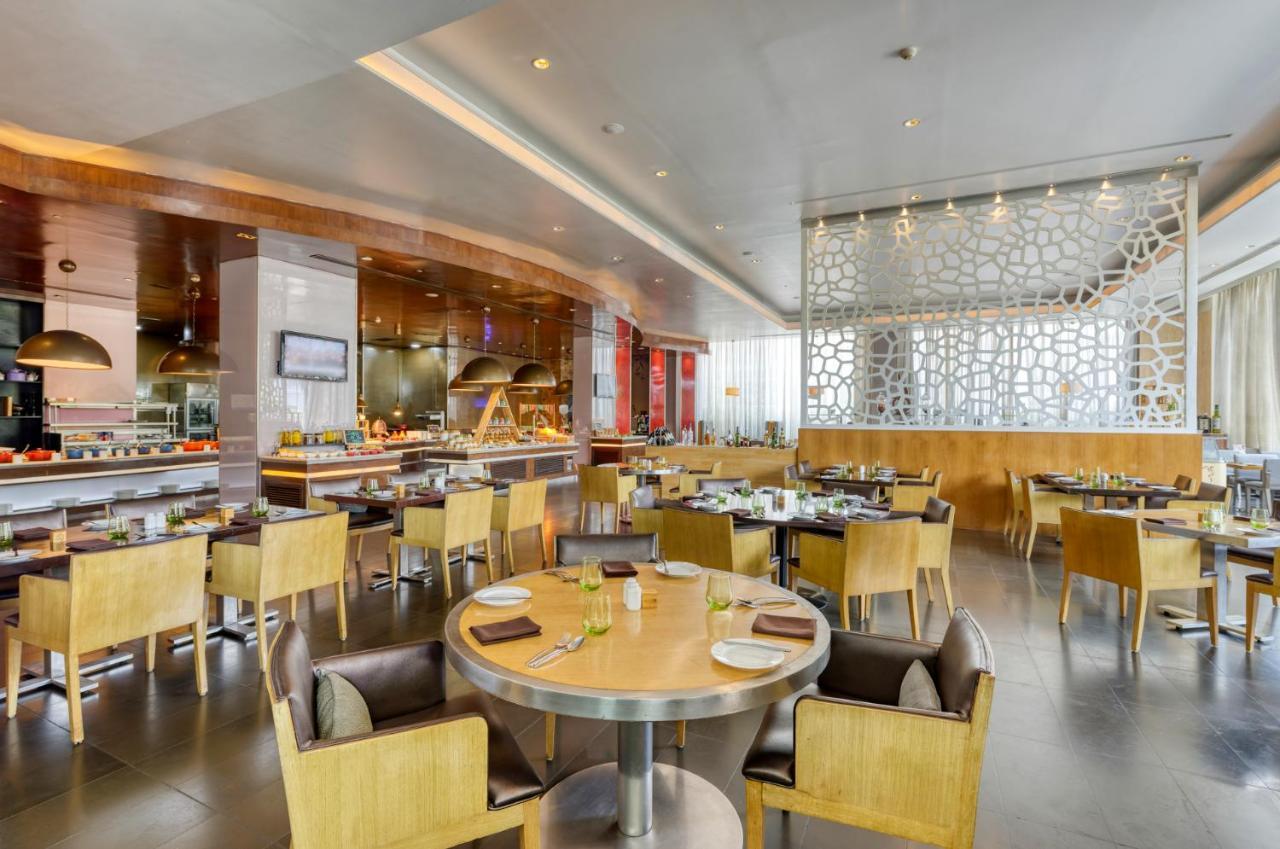 Novotel Bengaluru Outer Ring Road Bagian luar foto