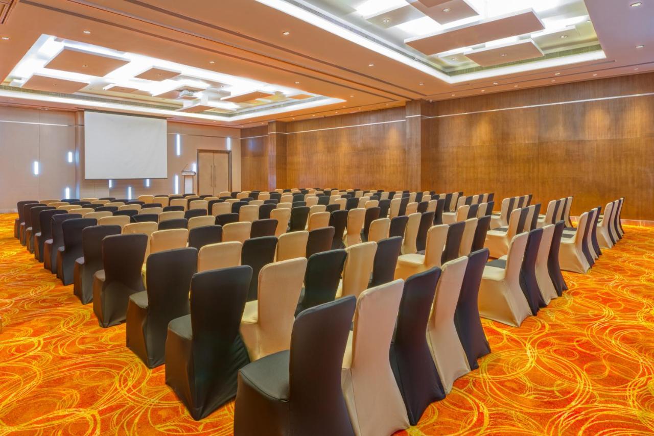 Novotel Bengaluru Outer Ring Road Bagian luar foto
