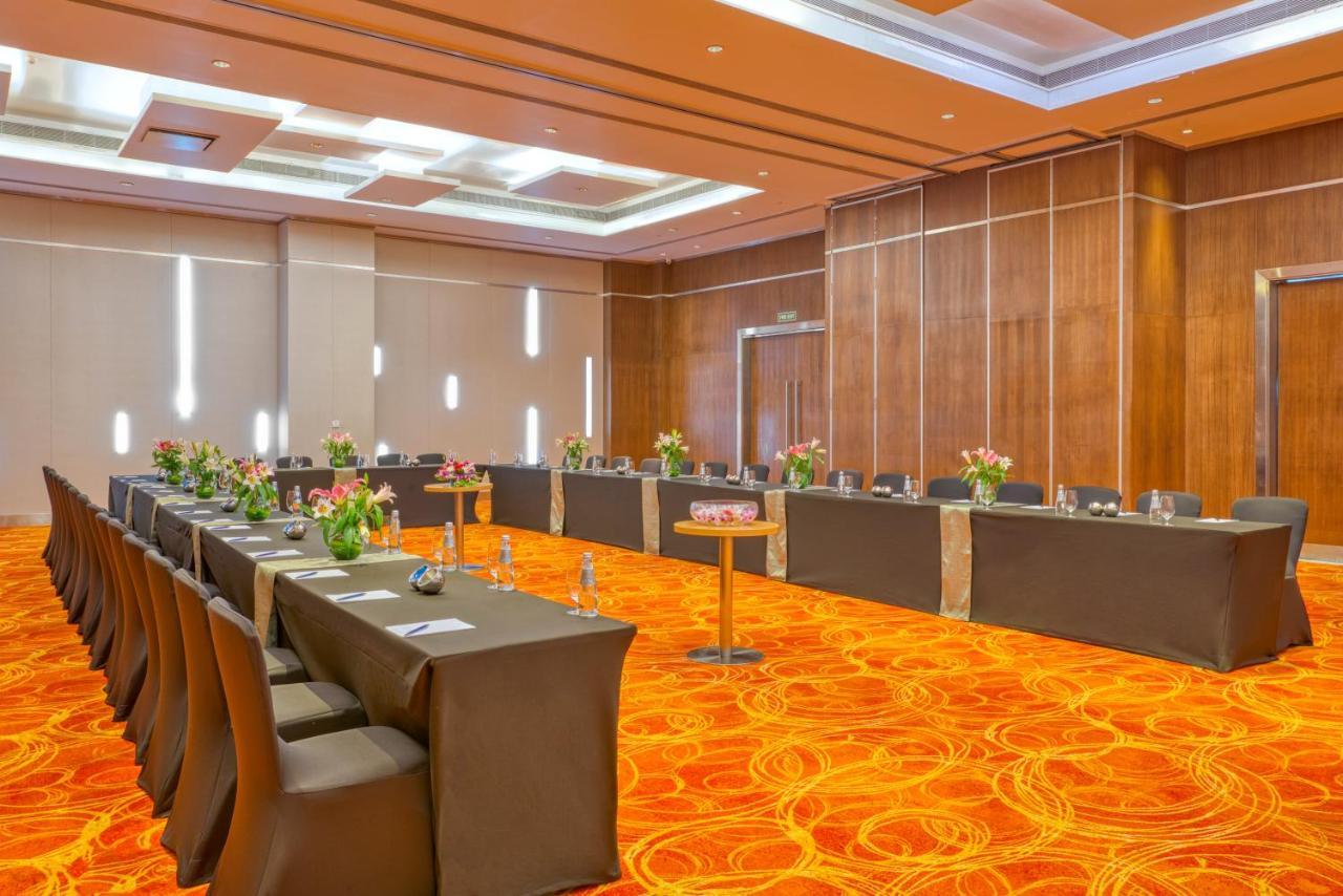 Novotel Bengaluru Outer Ring Road Bagian luar foto