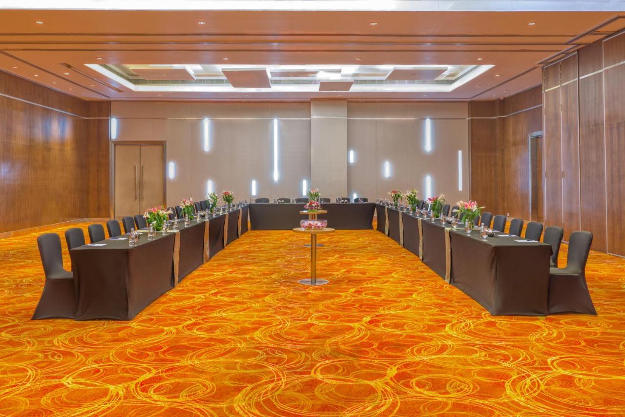 Novotel Bengaluru Outer Ring Road Bagian luar foto