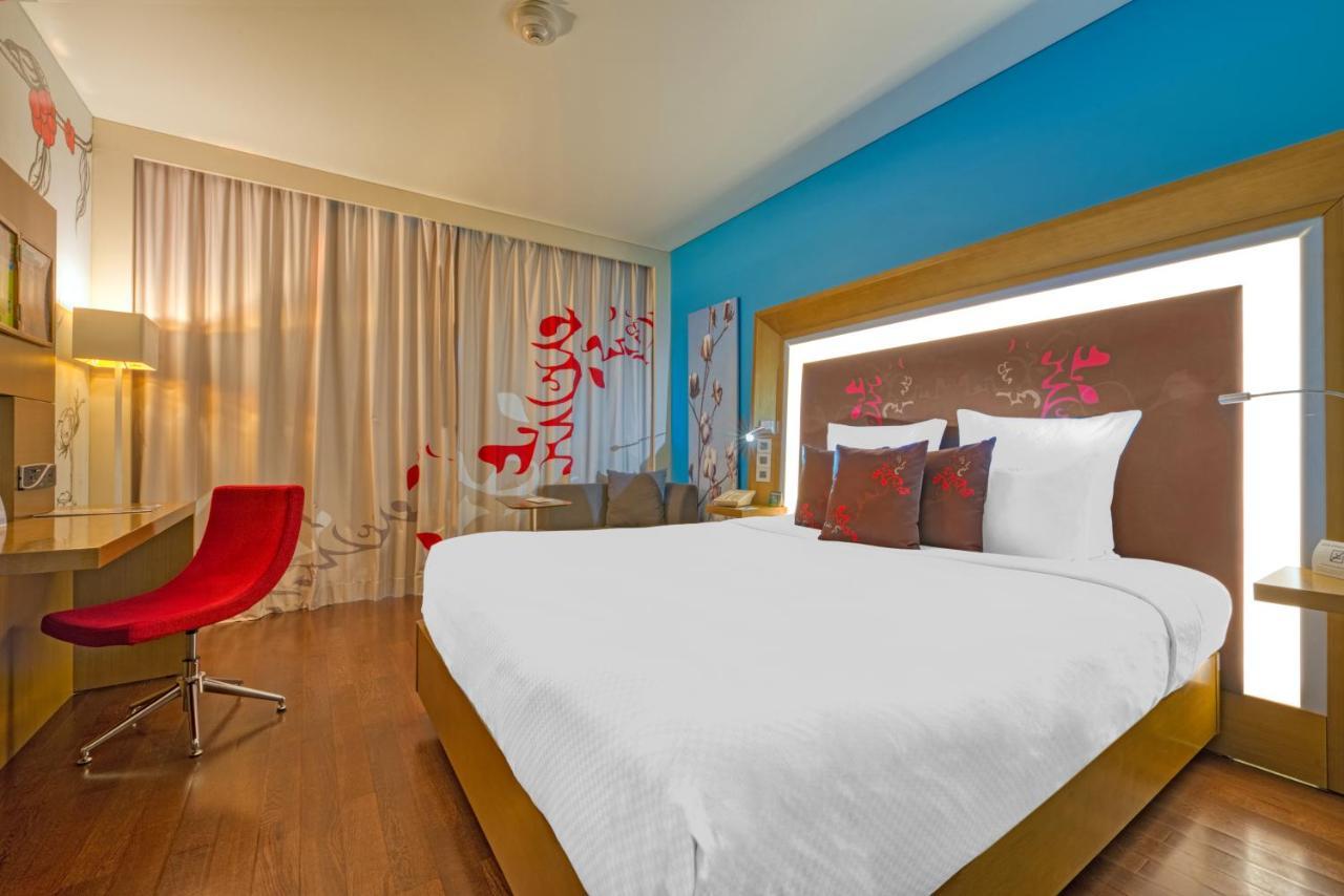 Novotel Bengaluru Outer Ring Road Bagian luar foto