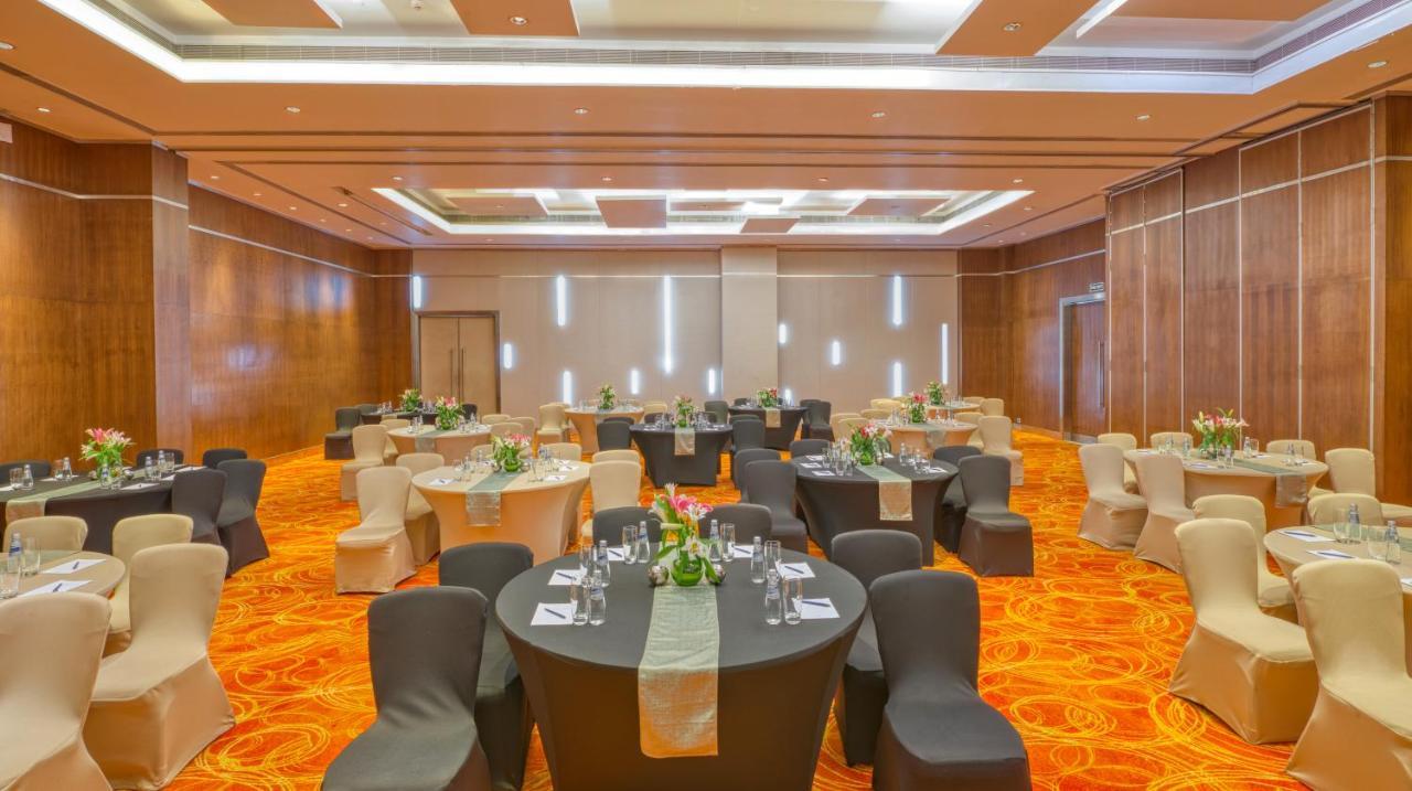 Novotel Bengaluru Outer Ring Road Bagian luar foto