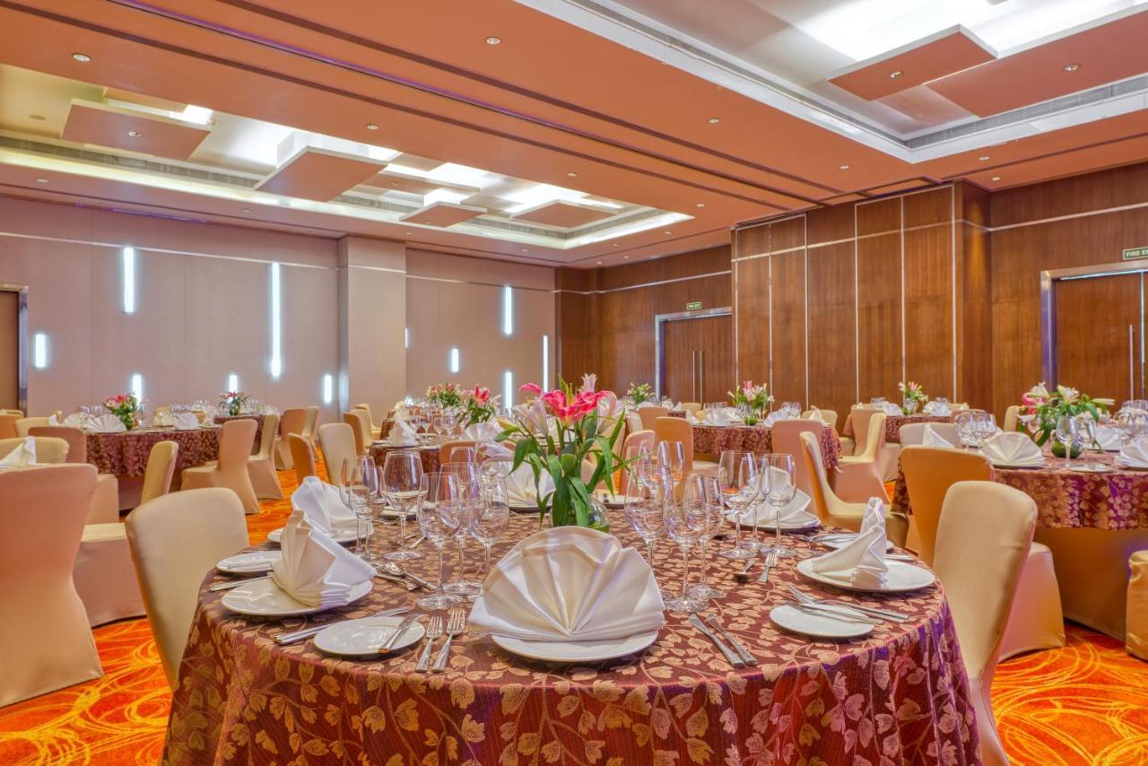Novotel Bengaluru Outer Ring Road Bagian luar foto