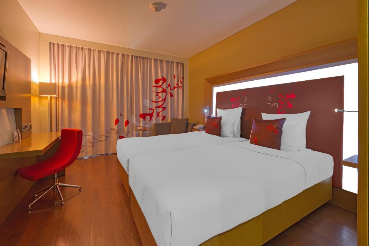Novotel Bengaluru Outer Ring Road Bagian luar foto