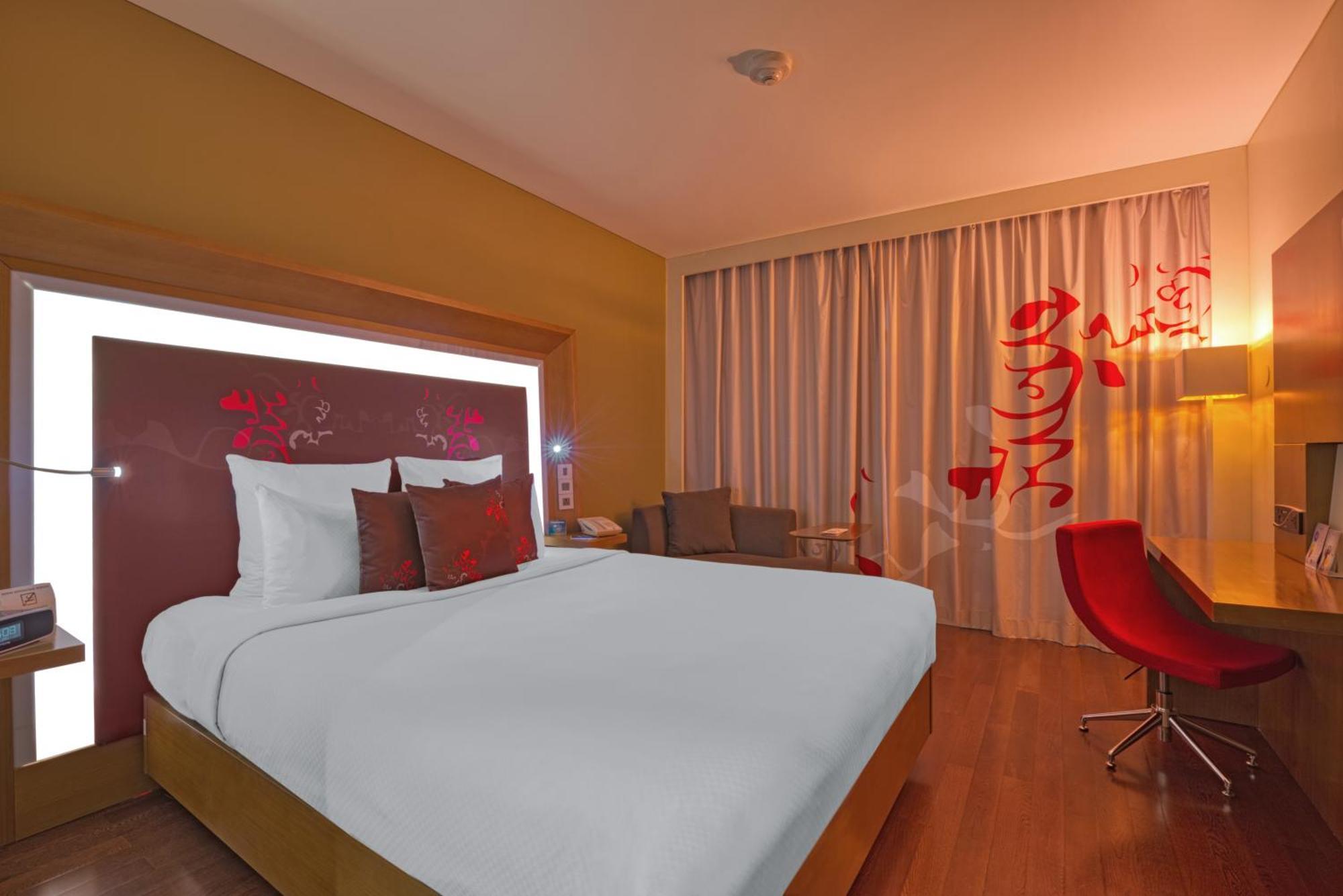 Novotel Bengaluru Outer Ring Road Bagian luar foto