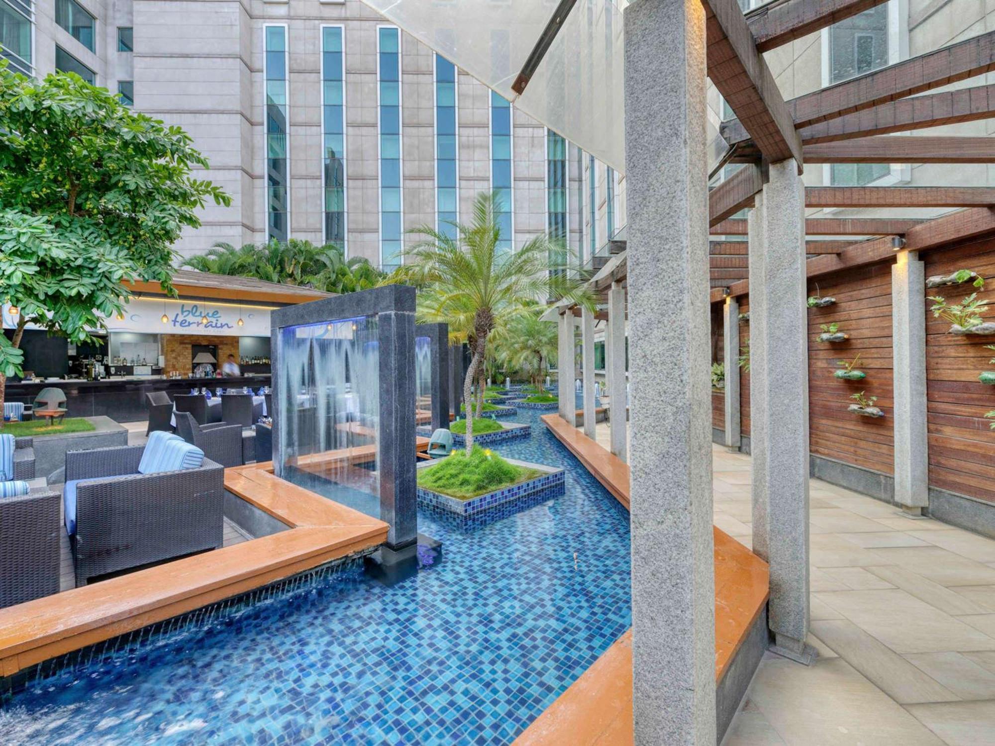Novotel Bengaluru Outer Ring Road Bagian luar foto