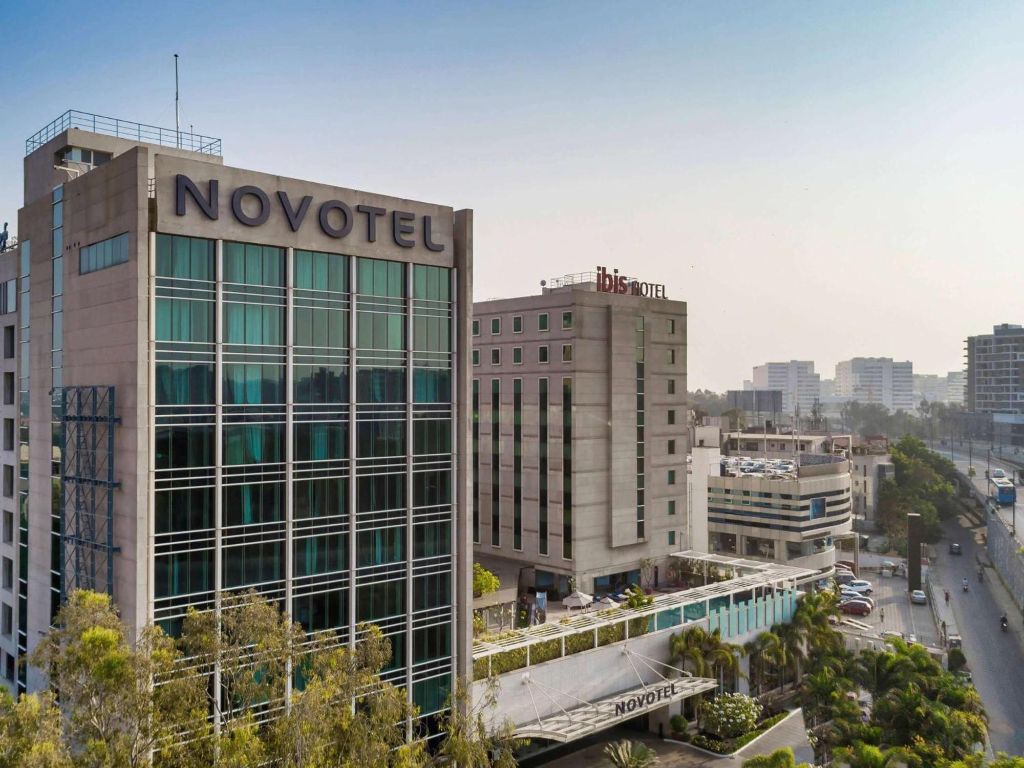 Novotel Bengaluru Outer Ring Road Bagian luar foto