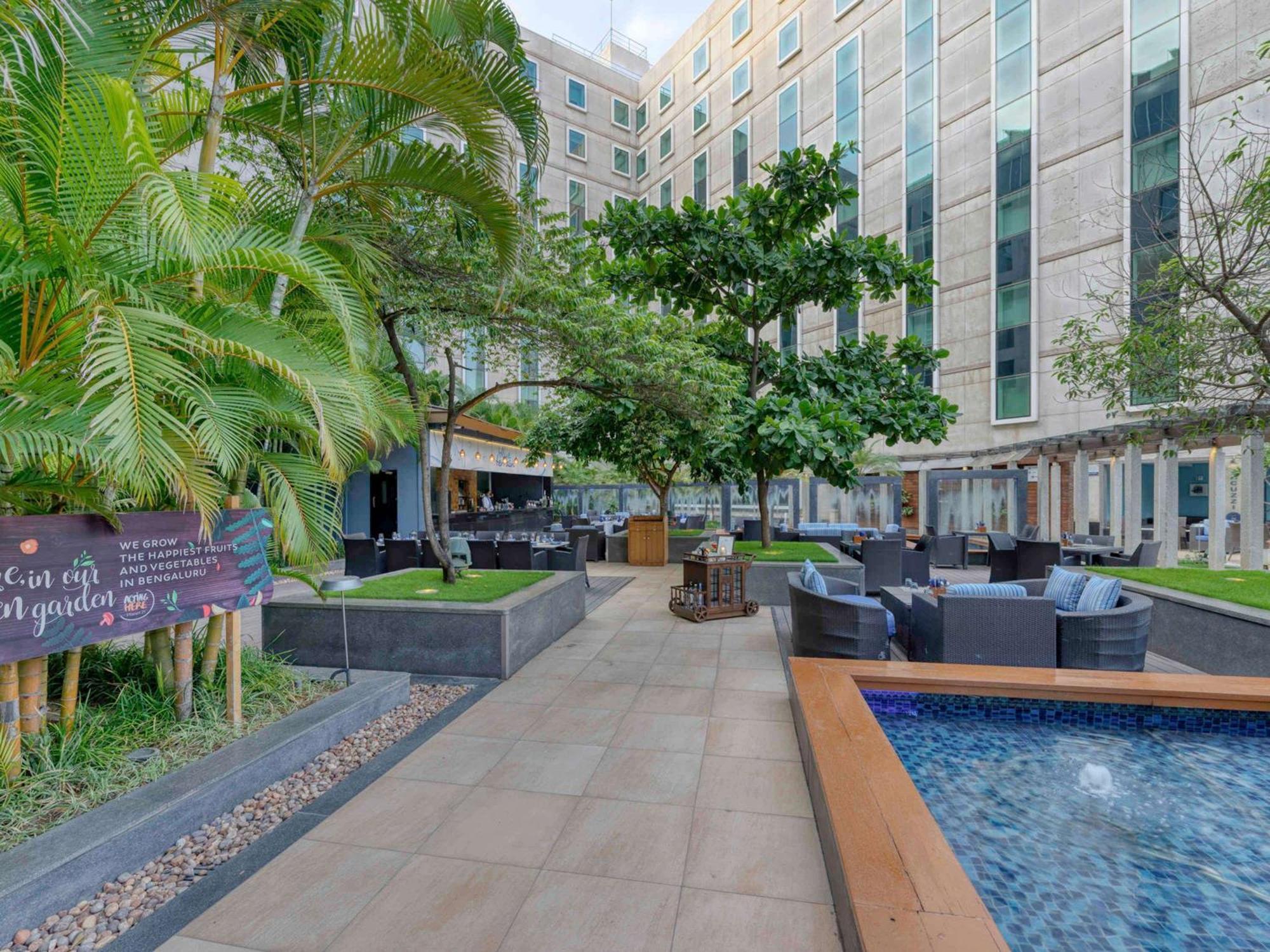 Novotel Bengaluru Outer Ring Road Bagian luar foto